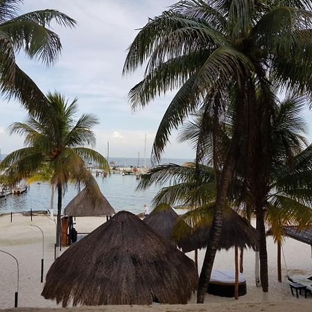 Suite Frente Al Mar Cancun Exterior photo