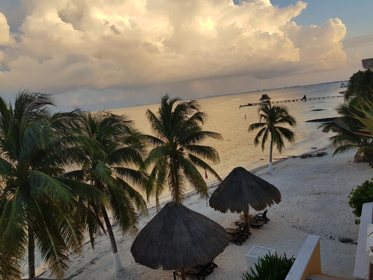 Suite Frente Al Mar Cancun Exterior photo